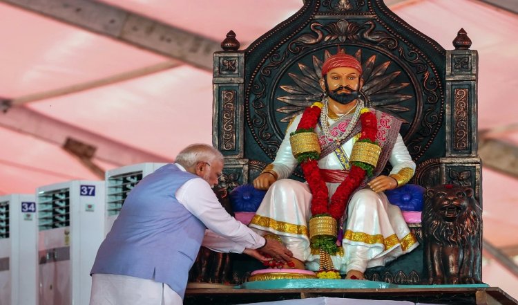 Maharashtra: शिवाजी की प्रतिमा गिरने से होगा सियासी नुकसान, PM Modi ने की भरपाई की कोशिश
