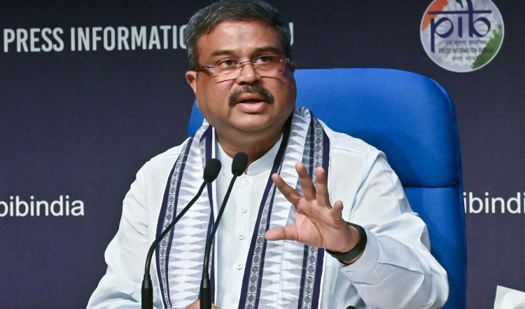 ओडिशा: धर्मेंद्र प्रधान ने 156 साल पुराने रेवेंशा विश्वविद्यालय का नाम बदलने का सुझाव दिया