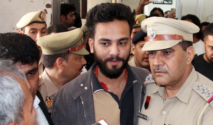 YouTuber Elvish Yadav को मनी लॉन्ड्रिंग मामले में ईडी का नया समन, Lucknow ऑफिस में पेश होने को कहा गया
