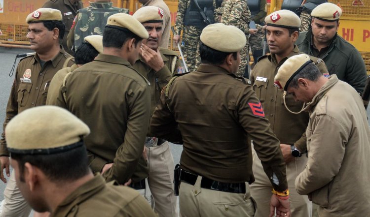 Uttar Pradesh के मदरसे में 100 रुपये के नकली नोटों के रैकेट का भंडाफोड़, प्रिंसिपल और 3 अन्य गिरफ्तार