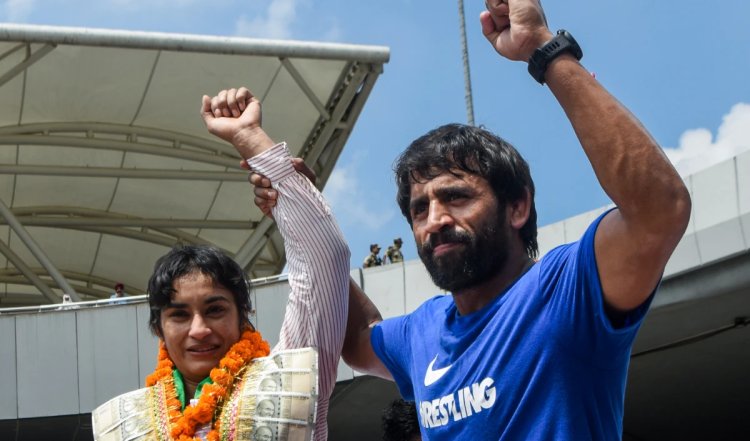 बजरंग पुनिया और विनेश फोगाट का चुनावी पारी का रास्ता हुआ साफ, उत्तर रेलवे ने मंजूर किया इस्तीफा
