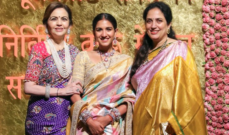Video | क्या Radhika Merchant प्रेग्नेंट हैं? अनंत अंबानी की पत्नी का सास नीता अंबानी के साथ वायरल हुआ वीडियो, लोगों हो गये हैरान