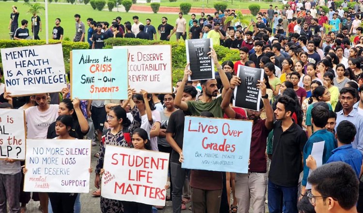 IIT Guwahati Student Found Dead | आईआईटी गुवाहाटी के हॉस्टल में मिली छात्र की लाश, साल की चौथी ऐसी घटना, विरोध प्रदर्शन जारी
