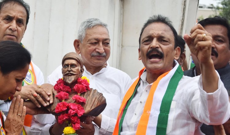 Mumbai North-Central क्षेत्र में वापसी करके Congress ने शिंदे सरकार को दिया स्पष्ट संदेश, विधानसभा चुनाव में रोचक होगा मुकाबला
