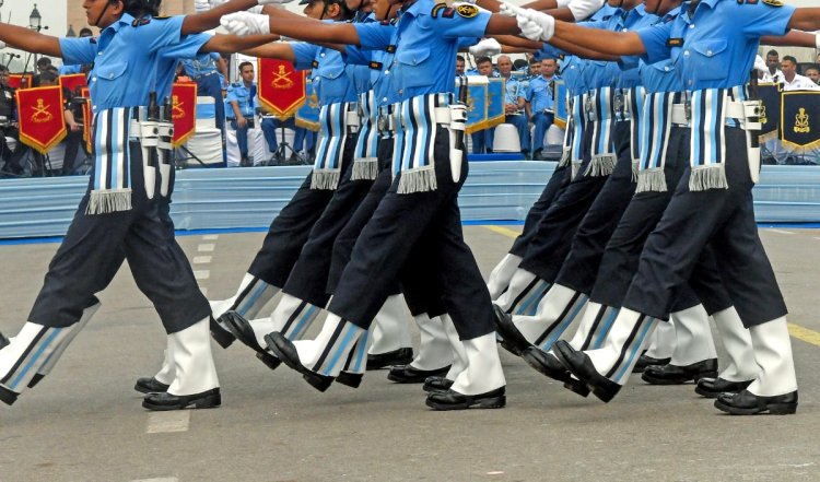 Jammu and Kashmir IAF | वायुसेना अधिकारी ने विंग कमांडर पर बलात्कार का आरोप लगाया, आंतरिक जांच के आदेश दिए गए: सूत्र
