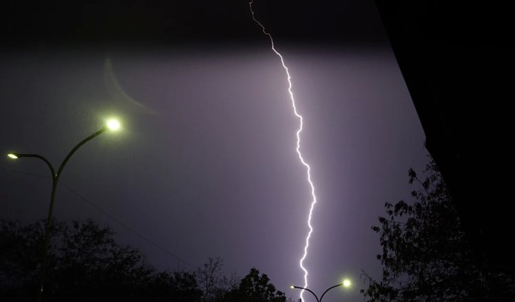 उप्र : ललितपुर में आकाशीय बिजली की चपेट में आने से तीन लोगों की मौत