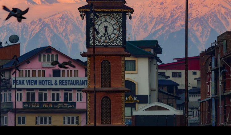 Dehradun Clock Tower | देहरादून में लगा ऐतिहासित घंटा अब नहीं बजेगा! चोरों की हिमाकत देखिए.. घंटाघर की घड़ी से चुरा ले गये केबल और नोजल