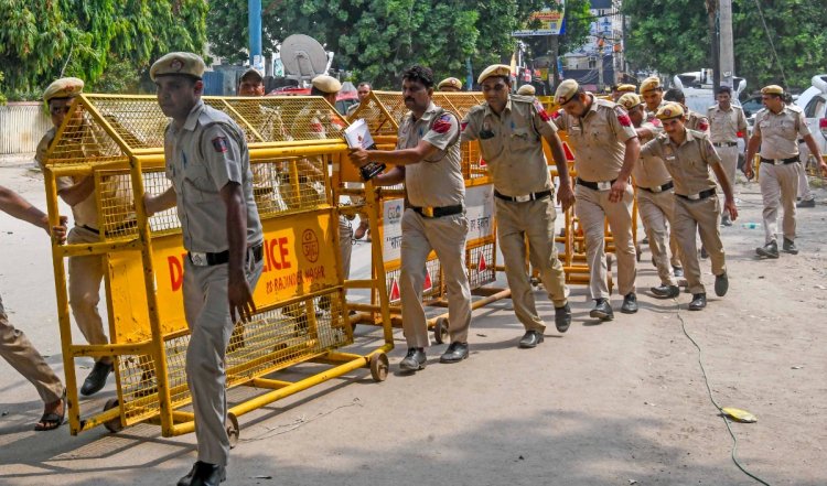 दिल्ली पुलिस ने वेश्यावृत्ति रैकेट का भंडाफोड़ किया, जगतपुरी अपार्टमेंट से 3 महिलाएं गिरफ्तार