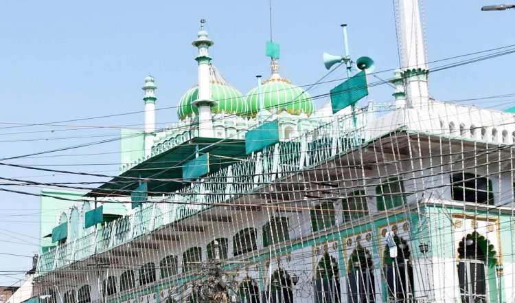 Stone pelting On mosque: बदरिया मस्जिद पर पत्थरबाजी, VHP के 5 सदस्यों को किया गया गिरफ्तार