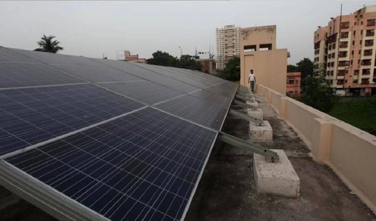 महाराष्ट्र सरकार ने सौर पैनल परियोजना गुजरात स्थानांतरित होने के दावे को खारिज किया