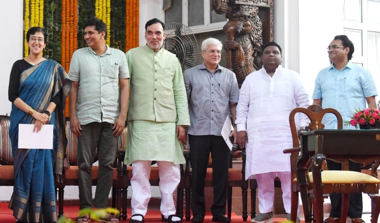 आतिशी ने मंत्रालयों का किया बंटवारा, 13 विभागों को रखा अपने पास, जानें किसे मिला कौन का मंत्रालय