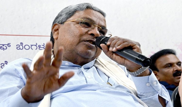 Karnataka: आंगनबाड़ी शिक्षकों के लिए कन्नड़ के साथ उर्दू जरूरी! BJP के निशाने पर आई सिद्धारमैया सरकार