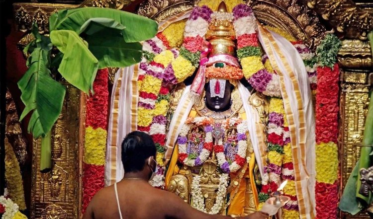 तिरुपति लड्डू विवाद में मोदी सरकार का बड़ा एक्शन! कंपनी को थमाया शो कॉज नोटिस
