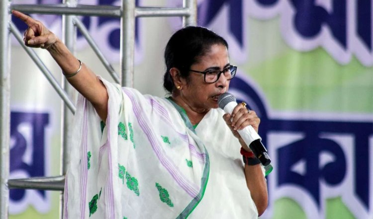 उत्तर बंगाल में बाढ़ की स्थिति चिंताजनक, केंद्र मदद नहीं कर रहा: Mamata Banerjee