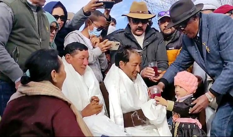 हिरासत में सोशल एक्टिविस्ट सोनम वांगचुक, राहुल गांधी बोले- मोदीजी आपका अहंकार भी टूटेगा, मिलने जाएंगी आतिशी