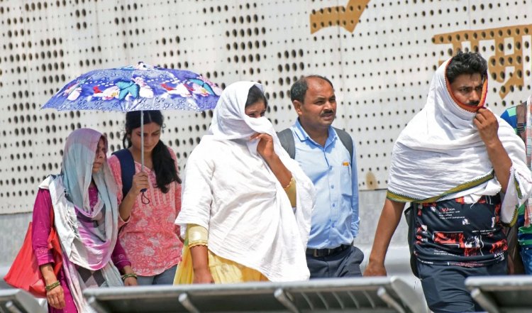 Weather Update : मानसून की बारिश खत्म, दिल्ली में उमस भरी गर्मी लौटी, ऐसा है मौसम का हाल