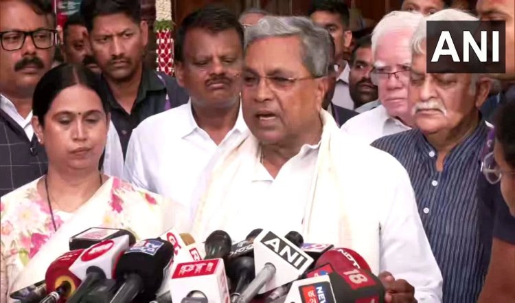 सिद्धारमैया की पत्नी पार्वती ने MUDA को सरेंडर किए 14 प्लॉट, CM बोले- वह नफरत की राजनीति का शिकार हुई हैं