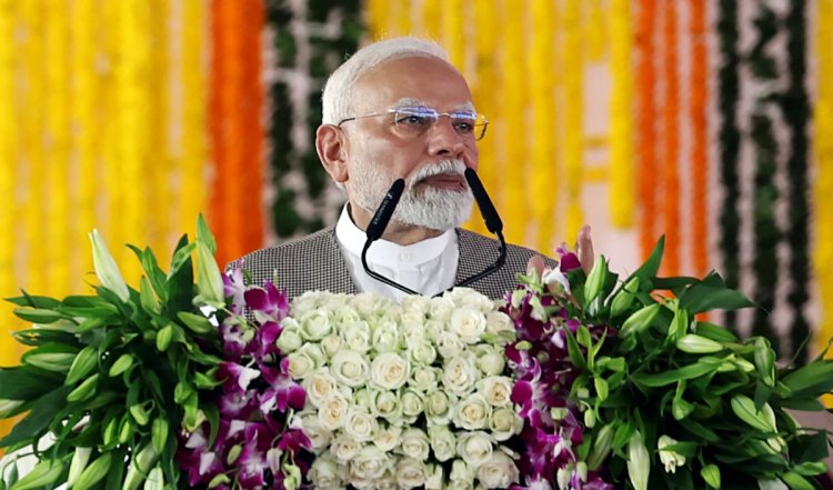 हजारीबाग में रैली के दौरान एक महिला ने की प्रधानमंत्री मोदी से मिलने की कोशिश