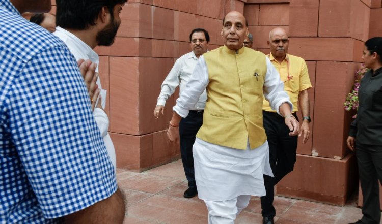 विपक्ष के बहकावे में न आएं, यह चुनाव विकास और विनाश का है: हरियाणा में राजनाथ