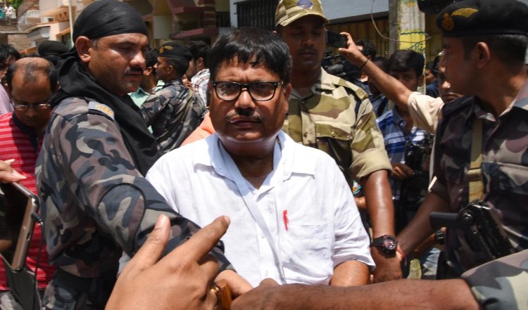 West Bengal: BJP नेता अर्जुन सिंह के घर पर देसी बम फेंके गए, हुई कई राउंड की फायरिंग, TMC पर लगाया आरोप
