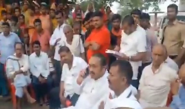बाढ़ से बेहाल बिहार, अपने ही सांसद और विधायक की नहीं सुन रहे हैं अधिकारी, वीडियो वायरल, तेजस्वी का नीतीश पर तंज